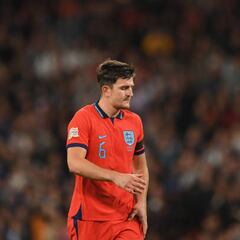 Luke Shaw backs Harry Maguire to get through ‘tough period’