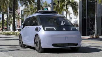 El taxi del futuro viaja al presente; es eléctrico, espacioso y se maneja solo