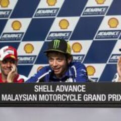 Valentino Rossi aconseja a Álex Márquez que "evite problemas"