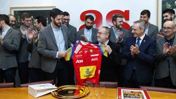 Los Hispanos cierran en As su periplo de recepciones