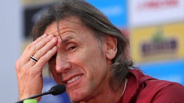 LIM01. LIMA (PERÚ), 20/10/2017.- El director técnico de la selección peruana de fútbol, Ricardo Gareca, participa hoy, viernes 20 de octubre del 2017, en una rueda de prensa en las instalaciones de la Villa Deportiva Nacional d
