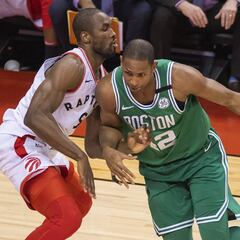 Toronto doblega a Boston y roza el primer liderato de su historia