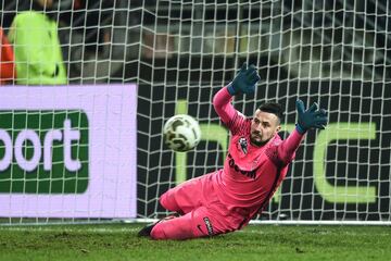 Subasic was the starting keeper for Croatia at the World Cup in Russia in 2018, where they finished runners-up to France. He's currently recovering from a thigh injury he picked up in May. Monaco's signing of Lecomte has upped the competition for the star