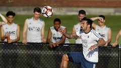 CAM106. CAMBRIDGE (EEUU), 15/06/2016.- El jugador de la selecci&oacute;n de Argentina Ezequiel Lavezzi entrena en un campo de f&uacute;tbol de la univesidad de Harvard hoy, mi&eacute;rcoles 15 de junio de 2016, durante la Copa Am&eacute;rica Centenario 2016 en Cambridge (Estados Unidos). EFE/MAURICIO DUE&Ntilde;AS CASTA&Ntilde;EDA