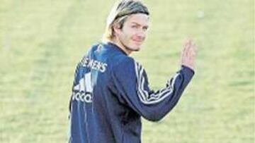 <b>A LA ESPERA.</b> Beckham quiere renovar su contrato con el Madrid.
