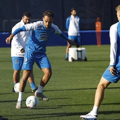 Los dos laterales, el nuevo quebradero de cabeza para Hidalgo