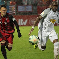 Mirandés y Sporting firman tablas bajo la lluvia y el barro