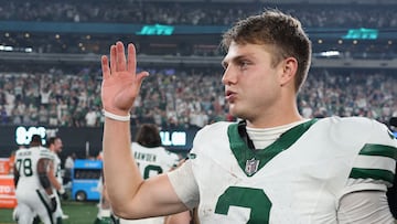 EAST RUTHERFORD, NEW JERSEY - SEPTEMBER 11: Zach Wilson #2 of the New York Jets celebrates the win over the Buffalo Bills in overtime during the NFL game at MetLife Stadium on September 11, 2023 in East Rutherford, New Jersey.   Elsa/Getty Images/AFP (Photo by ELSA / GETTY IMAGES NORTH AMERICA / Getty Images via AFP)