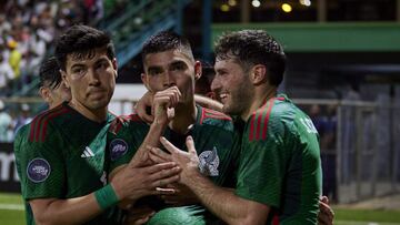 Johan Vásquez celebra el primer gol de México vs. Surinam en partido de la Concacaf Nations League.