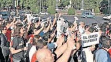 <b>EN NEPTUNO. </b>Aspecto de la manifestación de ayer.