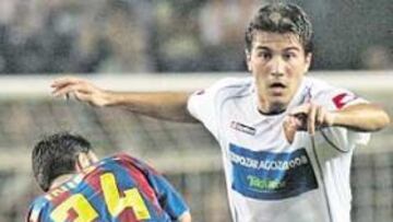 <b>A LA ESPERA. </b>Alberto Zapater responderá hoy a la última oferta del club.