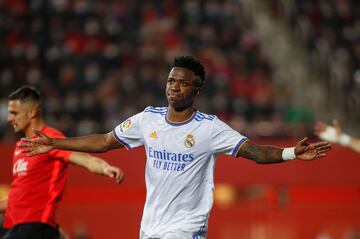 0-1. Vinicius celebra el primer gol.