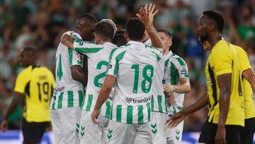El Betis celebra uno de sus goles.