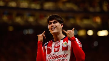 La última jornada del torneo de Apertura 2025 nos deja el enfrentamiento entre las Chivas de Guadalajara y los Rayados de Monterrey, previo a la liguilla.