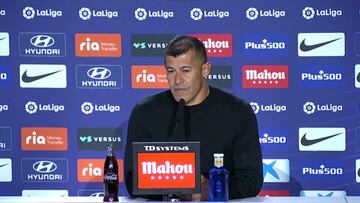 Almirón: "La decisión arbitral cambia el trámite del partido, estábamos mejor nosotros"