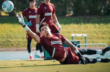 El Virus FIFA golpea al Almería con cuatro ausencias ante el Zaragoza