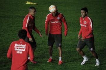 Con toda su nómina titular, Internacional de Porto Alegre entrena en El Campín previo al partido ante Santa Fe por cuartos de final de Copa Libertadores.