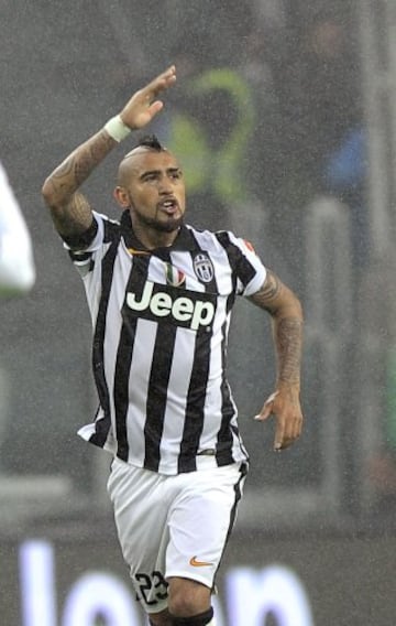 Arturo Vidal fue clave en le triunfo de Juventus, tras anotar la apertura y ceder el pase a Pirlo en el segundo gol.