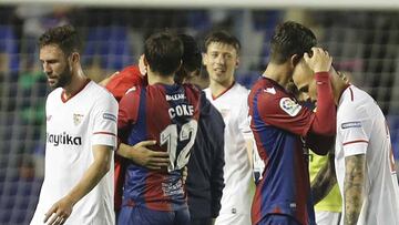 Morales lidera un nuevo triunfo que finiquita la permanencia de su equipo y dejan al Sevilla con mucho trabajo por delante para jugar en Europa.