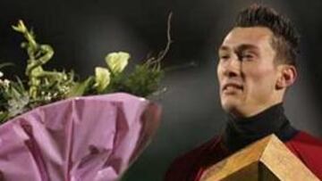 <B>TRIUNFA EN SU PAÍS.</b> El joven guardameta triunfa en la Liga belga.