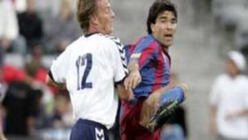 <B> DISTRIBUYÓ EL JUEGO. </B> El luso fue uno de los jugadores que más brillo en el encuentro. De sus botas nació el juego ofensivo del Barça.