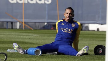 Sebasti&aacute;n Villa durante un entrenamiento con Boca Juniors.