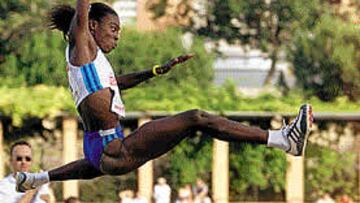 <b>CAMPEONA</b>. Niurka Montalvo, en la competición de ayer.