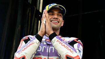 Jorge Mart¨ªn tras ganar el esprint de Valencia.