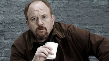 Louie CK vuelve a actuar por sorpresa 10 meses después de destaparse su caso de acoso sexual a cinco mujeres.