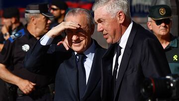 Florentino Pérez y Carlo Ancelotti durante la celebración por la Champions.