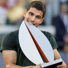 Alcaraz gana también a Zverev para ser campeón en Madrid