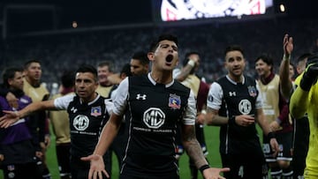 BRA307. SAO PAULO (BRASIL), 29/08/18.- Jugadores de Colo Colo celebran al vencer a Corinthians hoy, miércoles 29 de agosto de 2018, durante el partido de vuelta por los octavos de final de la Copa Libertadores en la arena Corinthians en la ciudad d