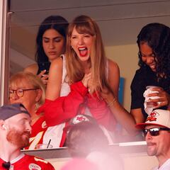 Belichick sobre romance entre Taylor Swift y Travis Kelce: “Sería la atrapada más grande de su carrera”