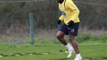 Cavaleiro entrenó al margen