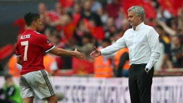 Revelan la causa por la que Mourinho "borró" a Sánchez