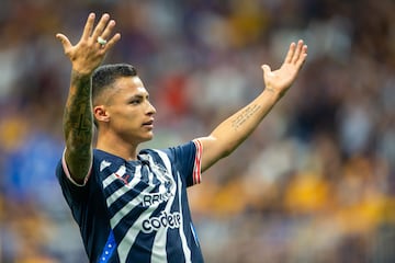  Roberto de la Rosa celebrates his goal of Monterrey during the match between Tigres UANL and Monterrey as part of friendly match -Clasico Regio-, at Alamodome Stadium on October 12, 2024 in San Antonio Texas, United States.