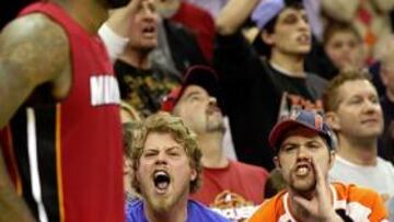 LeBron James volvió a sufrir la ira de los hinchas de los Cavaliers.