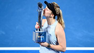 Super Svitolina sends out Australian Open warning