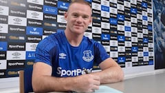 Rooney returns to Everton from Manchester United