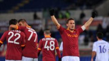 Totti lidera el triunfo de la Roma