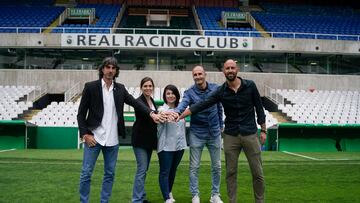 Emilio Amavisca, Óscar Arpón y Gonzalo Colsa, junto a las respresentantes de Lovaas Foundation, en El Sardinero.