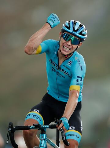 Miguel Ángel López celebrando su victoria en la decimoséptima etapa del Tour de Francia 