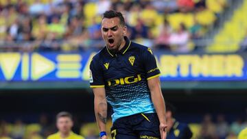 Escalante se lamenta de una ocasión fallada ante el Villarreal, durante el partido de LaLiga disputado en el estadio de La Cerámica.