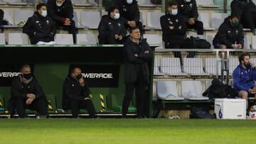 Crist&oacute;bal Parralo, t&eacute;cnico del Racing de Ferrol, durante un partido de la pasada temporada.