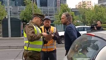 Carabineros fiscaliza al hijo del exministro Andrés Chadwick en Las Condes y lo sancionan al instante: sin licencia de conducir y auto acumula 330 multas