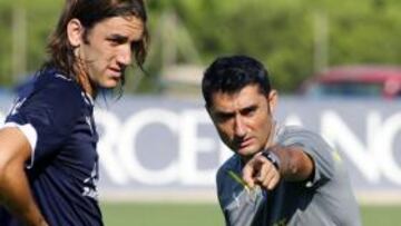 <b>OFENSIVO.</b> Ernesto Valverde, entrenador del Villarreal, reconoció que aunque busca el equilibrio en el juego de su equipo, el estilo del mismo es ofensivo y el objetivo es el de marcar goles