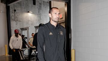 El histórico Giorgio Chiellini debutó este domingo con el jersey de LAFC en su visita al Geodis Park de Nashville SC. Partió junto a Jesús Murillo.