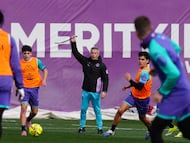 Entrenamiento Real Valladolid con Escribá.