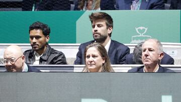 Gerard Piqué, durante el partido entre Rafa Nada y Karen Khachanov en la eliminatoria entre España y Rusia en las Davis Cup Madrid Finals.