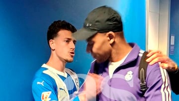 AS tuvo acceso a la imagen del momento en que Mbappé pidió perdón personalmente a Antonio Blanco por la durísima patada que le costó la expulsión.